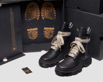 24SS Dr. Martens RICK OWENS 1460 DMXLブーツ Dr. Martens × Rick Owens1460 MEGA LACE BOOTが2月8日(木)より