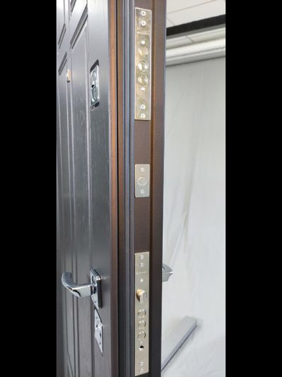 ЛАЙНДОР. ЭКСТРА  КАЛИПСО 117 мм (ТРЕХКОНТУРНАЯ). ДУБ ШОКОЛАД/ АЛЯСКА. ПОВЫШЕННАЯ ТЕПЛО- и ЗВУКОИЗОЛЯЦИЯ.