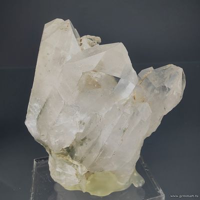 Горный хрусталь, сросток кристаллов с включениями хлорита. Северная Осетия.55*25*50мм