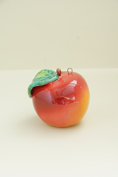 Яблоко малое