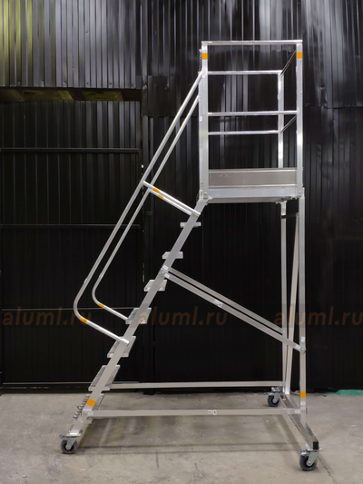 Лестница с площадкой ЛС-2.0 светоотражающие наклейки