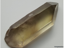 Дымчатый кварц облагорожен до Цитрина — двухголовый кристалл 52*18*14 мм