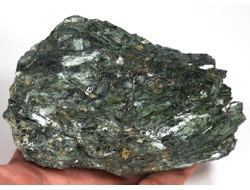 Актинолит, Россия, Северный Кавказ, КЧР, река Большой Блыб (125*77*58 мм, 915 г) №29636