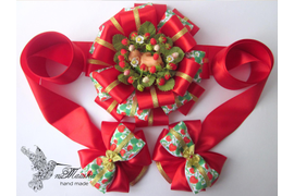 Работа Натальи Воробьевой (Бугаевой).Бант на выписку из роддома. Использован молд "Земляника лесная NEW"