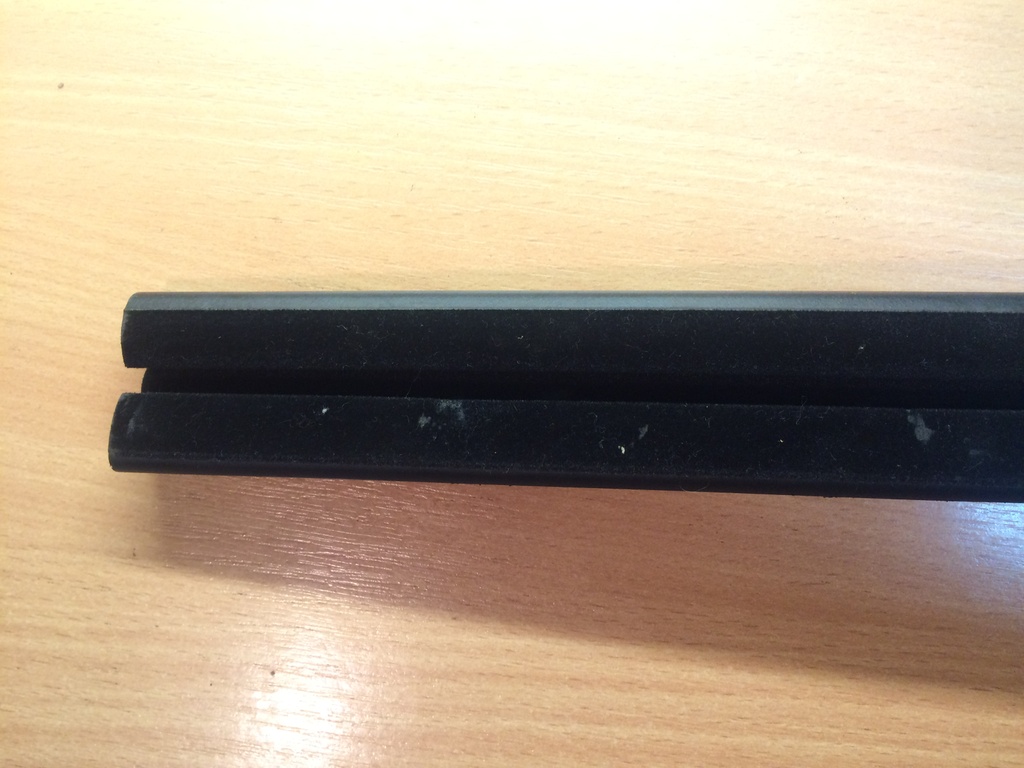 Оборудование. - Уплотнитель стекла опускного верхний "Ока"