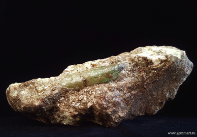 Берилл в слюдите. Россия. 150*55*55мм