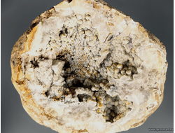 Агат, халцедон, почки в полости, (разн. кварц). Россия. 150*135*100мм