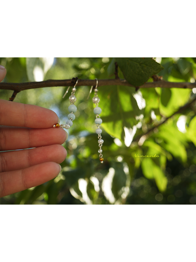 Длинные серьги с кошачьим камнем и жемчугом &quot;Звенящая роса&quot;