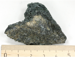 Актинолит, Россия, Северный Кавказ, КЧР, река Большой Блыб (50*38*28 мм, 35 г) №29627