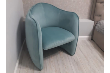 Кресло в обивке "Imperia".