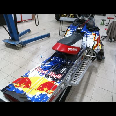 Наклейки на снегоход Polaris PRO RMK 2011-2015 RedBull №121