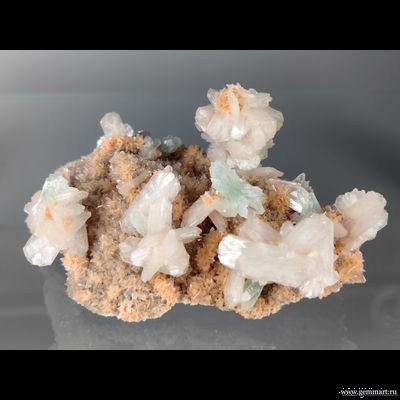 Флюорапофиллит, стильбит, гейландит. 125*80*60мм