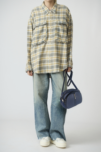 (АРТИКУЛ: 9946/1/8) СУМКА ЖЕНСКАЯ НЕБОЛЬШАЯ, НАТУРАЛЬНАЯ КОЖА, ТЕМНО-СИНЯЯ, ДВА ОТДЕЛЕНИЯ, ВЕРТИКАЛЬНЫМ КАРМАНОМ, РЕМЕНЬ ЧЕРЕЗ ПЛЕЧО