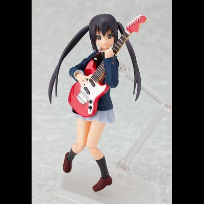 Фигурка фигма Адзуса Накано (figma Nakano Azusa School Uniform Ver.)