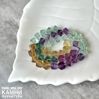 Флюорит гладкий куб 6/8 мм, цена за нить 20 см