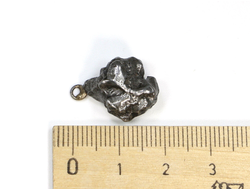 Кулон из метеорита "Campo-del-cielo", Аргентина (20*14*10 мм, 6,1 г) №23464