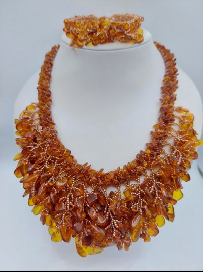 Комплект из Чешского бисера с натуральным янтарем 10981 ,10982