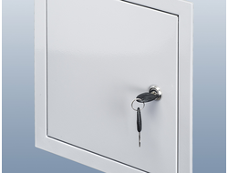 Люк ревизионный металлический с замком