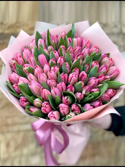 Букет из 101 розового тюльпана