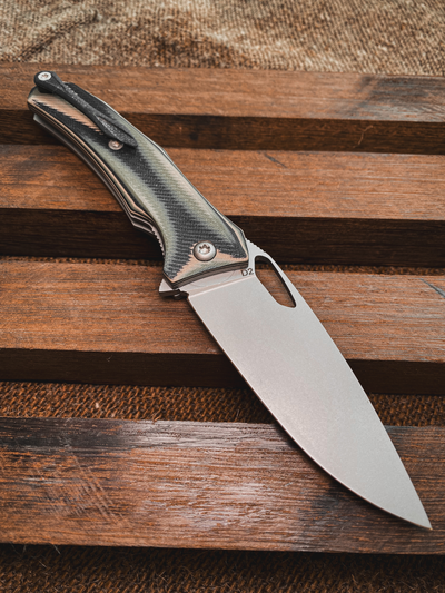 Складной нож Бизон сталь D2, рукоять G10, цвет тайга