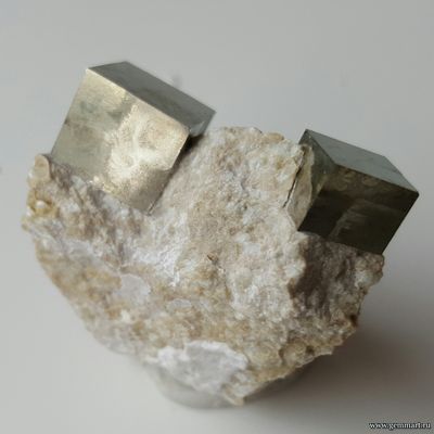 Пирит на породе. Испания.