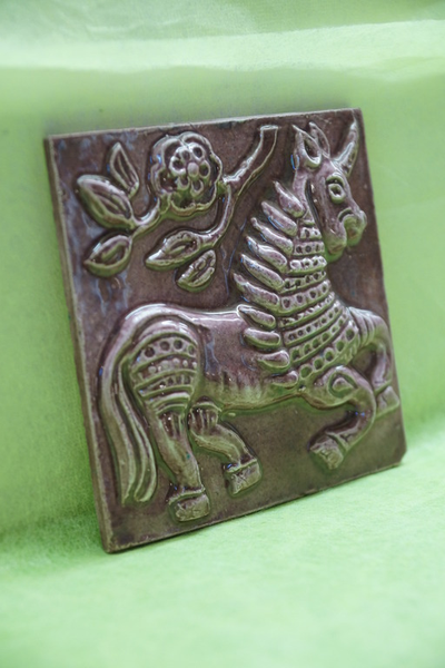 Единорог (изразцовая плитка)