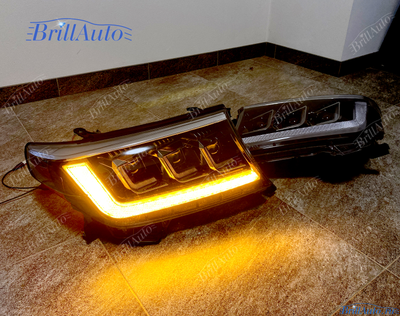 Фары Toyota Land Cruiser 200 в стиле 300 LED, бегающие