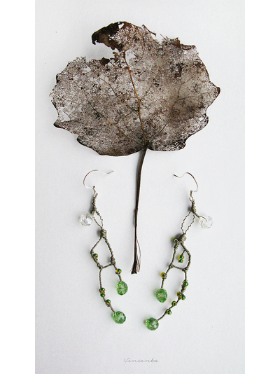 Капли утренней росы. Эльфийские серьги с хрустальными бусинами и чешским бисером