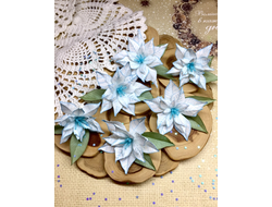 Набор цветов пуансетии из ткани (цвет бело-голубой)