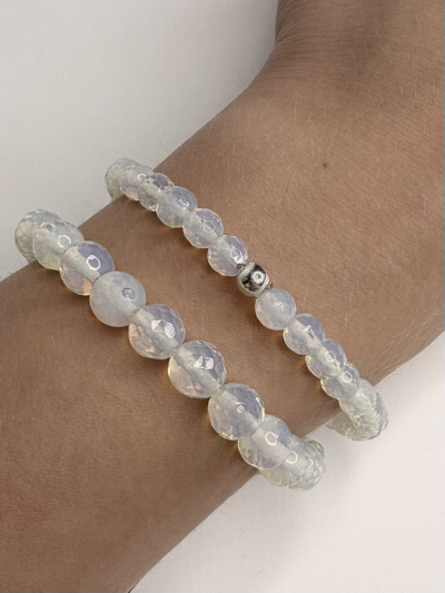 Браслет с лунным камнем, разные виды