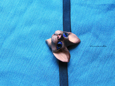 Миниатюрная подвеска "Кошечка с голубыми глазами"