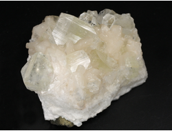 Апофиллит, Стильбит, сросток кристаллов, Индия (67*53*33 мм, 132 г) №29847