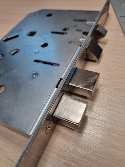 Врезной электронный дверной замок Solity GSP-1000BK GOLD с отпечатком пальца