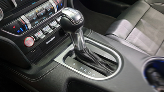 Автомобиль Ford Mustang 2.3 AT EcoBoost Premium 2018 год