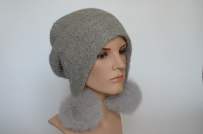 Модная шапка ушанка вязаная с помпонами Италия Визио зима 2022