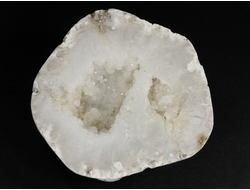 Кварц в жеоде, халцедон, полировка, Россия, Северный Кавказ, КЧР, Усть-Джегутинский район (52*50*24 мм, 70 г) №35579