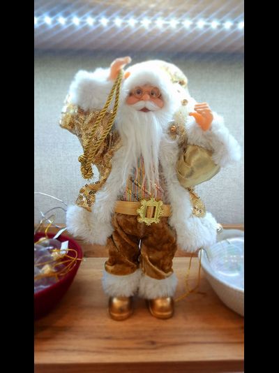 Дед Мороз в золотистом кафтане, высота 30 см