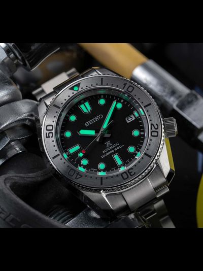 Наручные часы Seiko SPB185J1