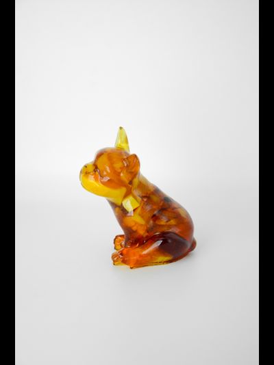 Собачка "Буля" со срезом янтаря