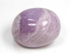 Лепидолит сиреневый, галтовка, Бразилия (27*20*19 мм, 21 г) №35171