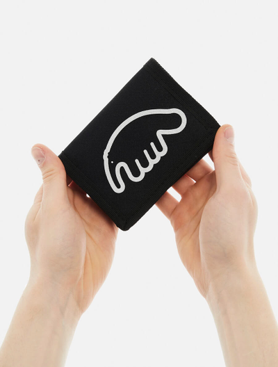 Кошелек Anteater Cash Черный в руках