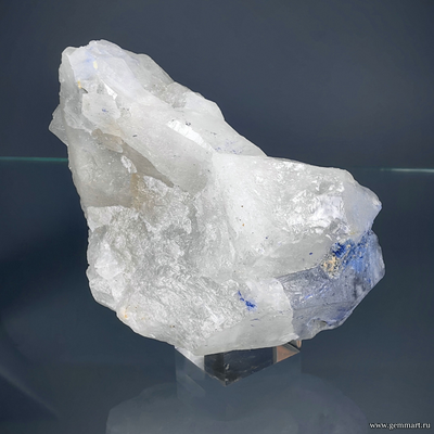 Дюмортьерит в кварце. Бразилия. 73*50*40мм