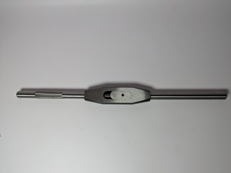 Вороток (Метчикодержатель) для метчиков (Квадрат 3.55-9 мм) 350 мм стальной корпус