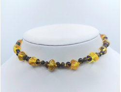 Детские бусы из обработанного янтаря через узелок арт.19