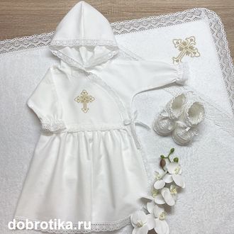 Теплый набор для Крещения девочки "Нарядница белое кружево": распашное платье из фланели  с капюшоном, махровое полотенце 100х100 см с кружевом; цвет крестиков на выбор; можно вышить любое имя