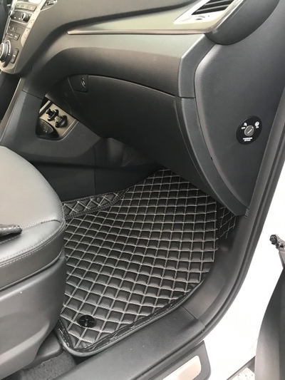 Коврики Люкс 3D черная экокожа и белая отстрочка