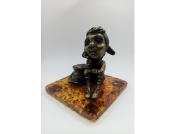 Папа хомлинов большой на подставке.