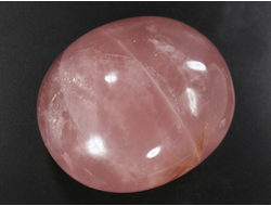 Кварц розовый, полировка, Мадагаскар (70*62*38 мм, 267 г) №35615