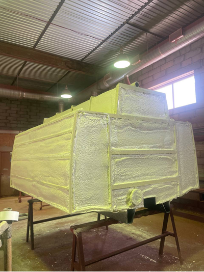 Теплоизоляция емкости, цистерны, резервуара, бака пенополиуретаном