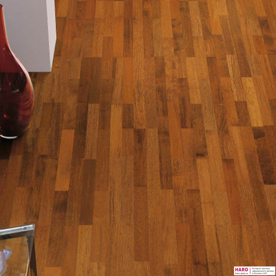 Декор паркетной доски Haro Мербау 525190 в интерьере детально